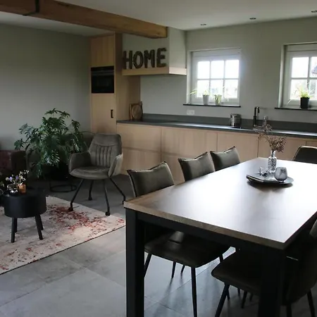 Vrijstaand Weideblik Nyaraló